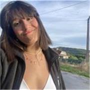 Profesora de inglés apta para todas las edades, puedo impartir también otras clases como matemáticas y cualquier asignatura de ESO