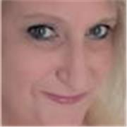 Native English speaker able to improve students speaking, listening and grammar skills