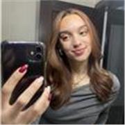 Nativa Francesa viviendo en España desde hace 4 años. Tengo ganas de enseñar a todas las edades y niveles ! 