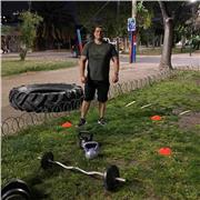 Profesor de educación física dedicado al entrenamiento personalizado con alta motivación por trabajar con pacientes diabeticos y con aquellos que deseen utilizar el ejercicio como medio preventivo de enfermedades crónicas, debido a ser insulino dependient