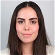 ¡Hola! Mi nombre es Irene, y soy Graduada en BBAA. También tengo un master en Estilismo, Dirección de Arte y Comunicación de Moda y otro de Dirección y Creación de Marcas de moda. 

Me encanta el arte, y acostumbro a estar en formación constante, probando