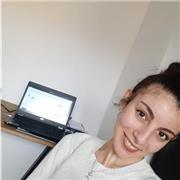 Je donne des cours particuliers en langue anglaise pour tous ceux qui veulent améliorer leurs niveau.