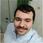 Profesor de inglés particular que enseña por medio de conversación y ejemplos 