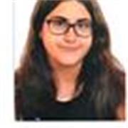 Persona responsable imparte clases de matemáticas, lengua, biología, historia adaptadas