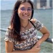 Laureata, con esperienza di studio all'estero, offre lezioni di inglese per elementari, medie e superiori.
