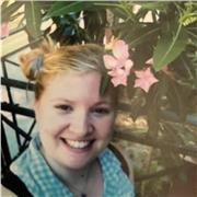Profesora de Psicología con nivel nativo de Inglés y Francés
