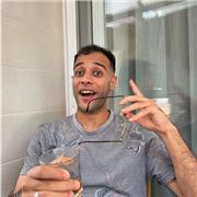 Profesor titulado en Árabe con amplia experiencia educativa.