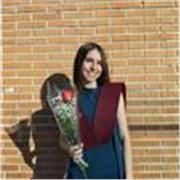 Recién graduada de bachillerato que adora dar clase