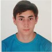 Soy estudiante de Ingeniería informática con experiencia como voluntario dando cursos a niños y adolescentes. 