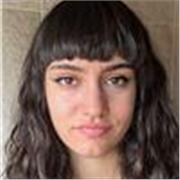 Licenciada en Bellas Artes con especialidad en pintura