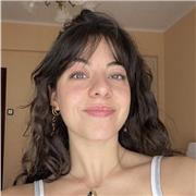 Soy estudiante de cuarto de carrera con un nivel C1 en Inglés. He vivido 5 meses en Noruega comunicándome únicamente en inglés