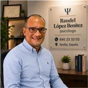 psicólogo, con 15 años de experiencia y educación inf 