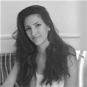Profesora de baile con diez años de formación en distintas disciplinas: Salsa cubana, Afrobeats, Zumba, Hip Hop