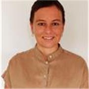 Insegnante con laurea in giurisprudenza, dottorato e master in diritto internazionale e diritti umani, docente in università italiane e internazionali, fluente in inglese, francese, spagnolo ed italiano, offre lezioni di diritto e supporto per redazione d