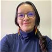 Mi nombre es Carolina, soy colombiana y actualmente vivo aquí, en la hermosa ciudad de Elche. Si estás buscando un espacio seguro,