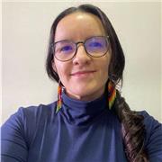 Mi nombre es Carolina, soy colombiana y actualmente vivo aquí, en la hermosa ciudad de Elche. Si estás buscando un espacio seguro,