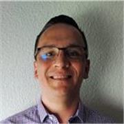 Apasionado de la informática y fascinado de enseñarla.