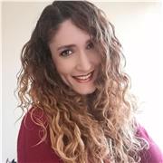 Cantante moderna (metodo voice craft - trinity college of London), diploma di solfeggio e studi del pianoforte al conservatorio V. di Alessandria. Amo dare lezioni ai bambini e ai principianti fino ad un livello