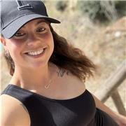 Soy una persona que le gusta brindar el apoyo que necesitan a la hora de aprender. Acomodando técnicas según necesidad y que estudiar no sea aburrido