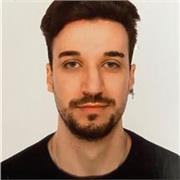 Soy una persona empática y abierta. Me gusta mostrar interés por el aprendizaje y el desarrollo de los alumnos.