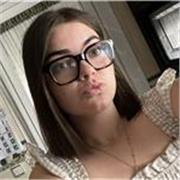 Estudiante de Filología Hispánica, y enseñaré Lengua Castellana y Literatura, y demás asignaturas que queráis.