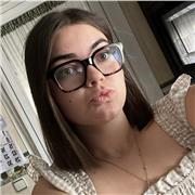 Estudiante de Filología Hispánica, y enseñaré Lengua Castellana y Literatura, y demás asignaturas que queráis.