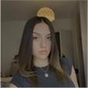 Impartisco lezioni di inglese e materie umanistiche a bambini e ragazzi fino 3 superiore 