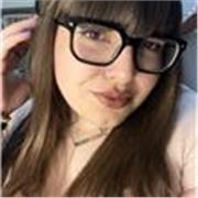 Ciao a tutti/e! Sono Francesca, ho 21 anni e sono una ragazza solare e motivata.