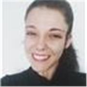 Englischlehrerin mit Fokus auf Kommunikation und Bekämpfung der Prüfungsangst
