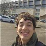 Estudiante con conocimientos en inglés y alemán, capacitado para la enseñanza y con muchas capacidades comunicativas. 