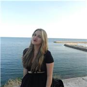 Estudiante universitaria graduada en bachillerato biosanitario con buenas calificaciones, tengo bastante disponibilidad