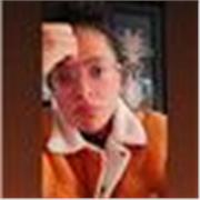 Profesora, imparte clases de biología y química a alumnos de primaria y secundaria