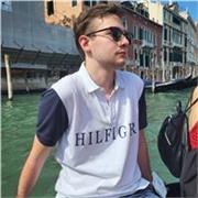 Studente di mediazione linguistica e culturale, diplomato ragioniere offre ripetizioni di storia a studenti delle scuole superiori e medie