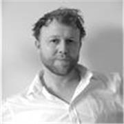 Locuteur natif et auteur avec plus de 6 ans d'expérience dans l'enseignement de l'anglais aux francophones. 
