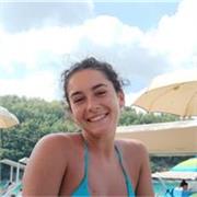 Studentessa offre ripetizioni per ragazzi che frequentano elementari e scuole medie