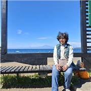 Profesor de apoyo escolar especializado en clases de inglés para niños de estilo online