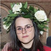 Appena laureata in magistrale in storia e filosofia con alle spalle una triennale in beni culturali