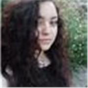 Hola! Soy Jazmín y tengo 19 años, con experiencia desde 2024 impartiendo clases de inglés a los más pequeños. Encantada!