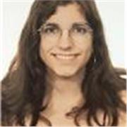 Soy graduada de Bellas Artes y doy clases de forma online mañanas y fin de semanas.