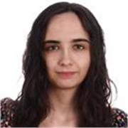 Profesora de idiomas enfocada en jóvenes y niños.