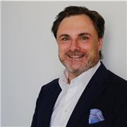 Andrew has lived and worked in Asia, Europe & Australia so I am able to bring both my successes & failures to my coaching.