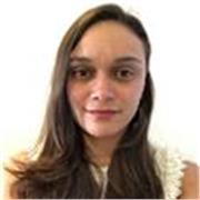 Profesora de psicología que ofrece clases de introducción a las distintas corrientes de atención: cognitivismo, cognitivo conductual, humanismo, psicoanálisis