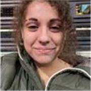 Soy una persona empatica y amable, tambien me considero respetuosas y buena cuidando a niños pequeños 