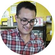 Profesor de apoyo escolar especializado en contabilidad