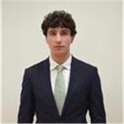 Profesor que quiere ayudar a alumnos con su nivel de ingles