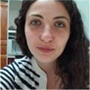 Docente di francese impartisce lezioni online di recupero per scuole medie e superiori