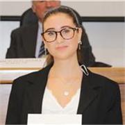 Studentessa universitaria di Chimica e Tecnologie Farmaceutiche offre lezioni di chimica e biologia online