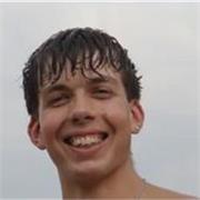 studente universitario di scienze motorie, ho frequentato il liceo delle scienze umane e alle medie l’indirizzo musicale.