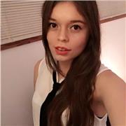 Soy una profesora experimentada, llevo dando clases a chicos de primaria y bachillerato por mas de 6 años, soy bilingue
