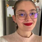 Je suis étudiante en licence de psychologie, peux enseigner le français mais aussi l’italien car je suis bi-lingue. Aux élèves de primaire et collège